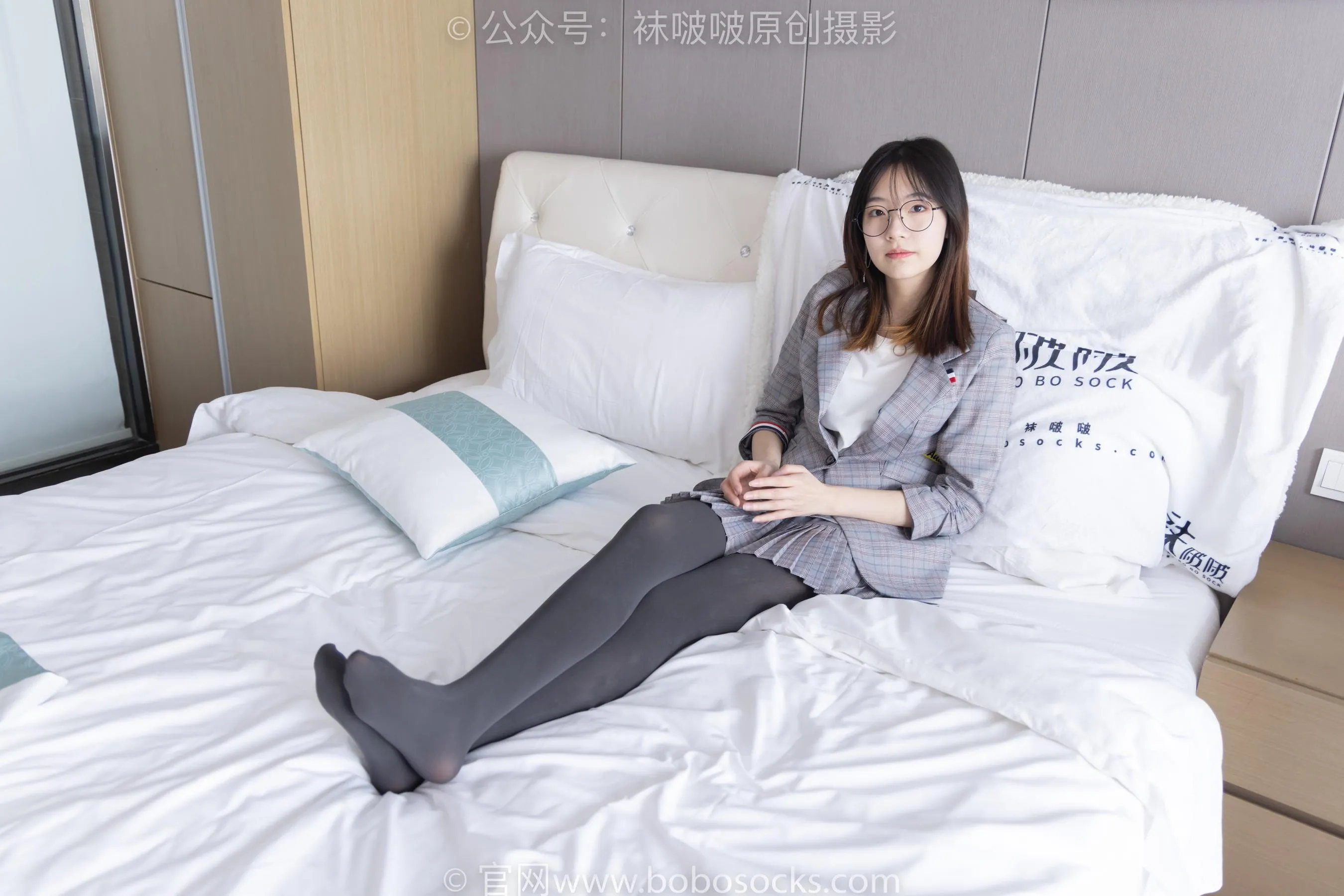 [BoBoSocks袜啵啵]NO.210 小甜豆-皮鞋、厚灰丝、ol装[23] [53P]插图4
